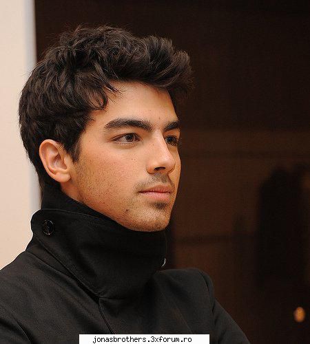 joe jonas .